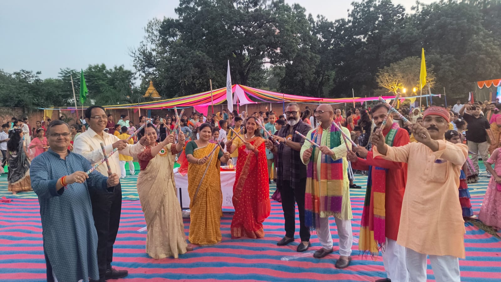 आशुतोष मेमोरियल स्कूल में गरबा व डांडिया महोत्सव की धूम।