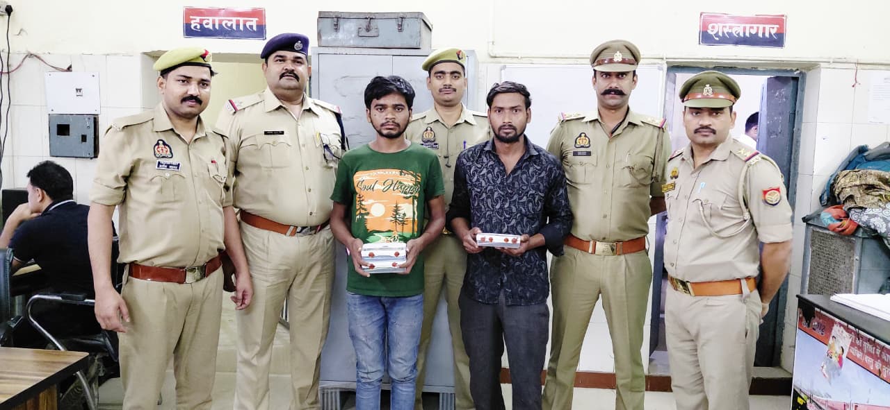 “ऑपरेशन यात्री सुरक्षा” के तहत रेलवे सुरक्षा बल व राजकीय रेलवे पुलिस कानपुर सेंट्रल द्वारा दो शातिर मोबाइल चोर गिरफ्तार, तीन चोरी हुए मोबाइल बरामद।
