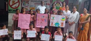 कंपोजिट विद्यालय खोपा में बच्चों को संचारी रोगों से बचाव ,रोकथाम व उपचार के बारे में बताया गया।