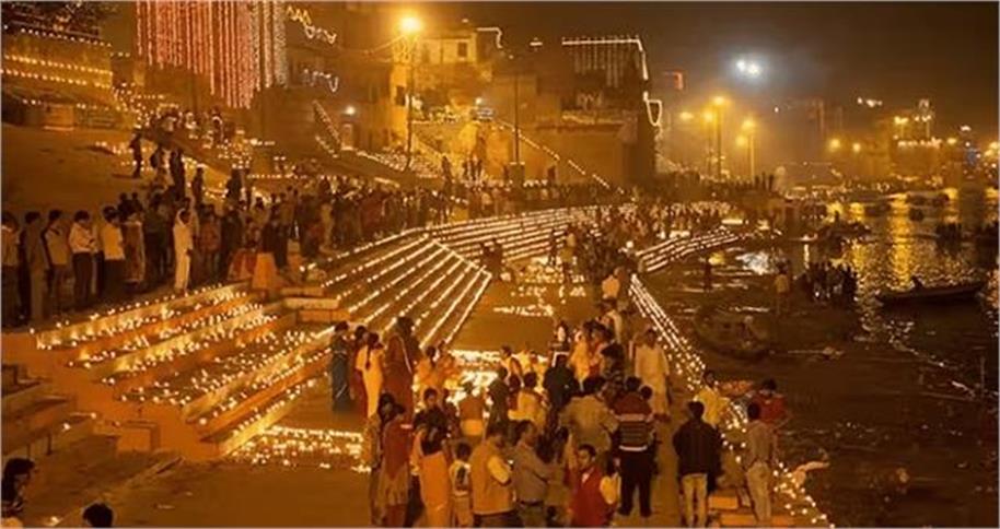 देव दीपावली 2025ः लाखों दीयों से रोशन होंगे काशी के घाट, के लेजर और फायर क्रैकर्स शो बनाएंगे उत्सव को खास-जयवीर सिंह।