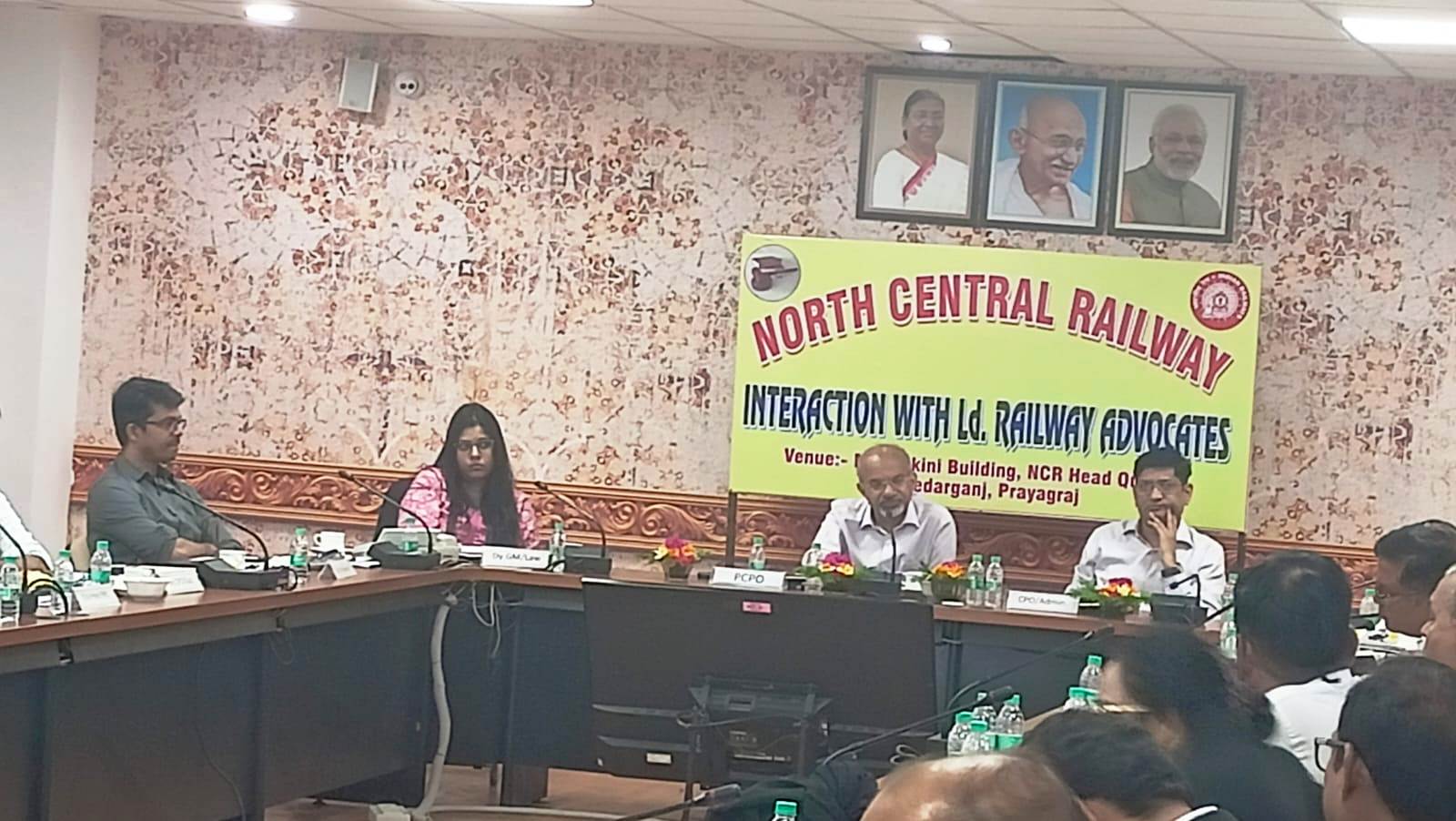 रेलवे अधिवक्ताओं के साथ लम्बित वादों की समीक्षा परिचर्चा का आयोजन।