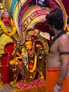 बाघंबरी मठ अष्टमी के अवसर पर हुआ मां बागेश्वरी का विशेष शृंगार।