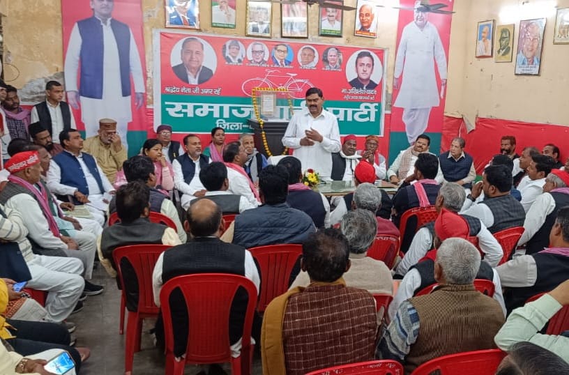 मतदाता बनना हर नागरिक का अधिकार -इंद्रजीत सरोज।