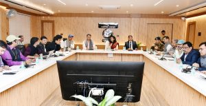 मण्डलायुक्त ने माघ मेला क्षेत्र का किया निरीक्षण एवं मेला की तैयारियों को लेकर की बैठक।