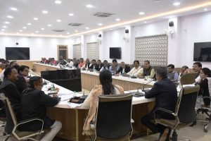 जिलाधिकारी ने राजनैतिक दलों के प्रतिनिधियों के साथ विशेष प्रगाढ़ पुनरीक्षण कार्यक्रम के सम्बंध में की बैठक।