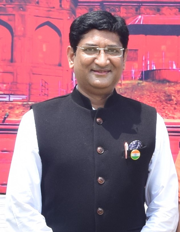 मुदित चंद्रा ने प्रधान मुख्य कार्मिक अधिकारी उत्तर मध्य रेलवे का किया कार्यभार ग्रहण।