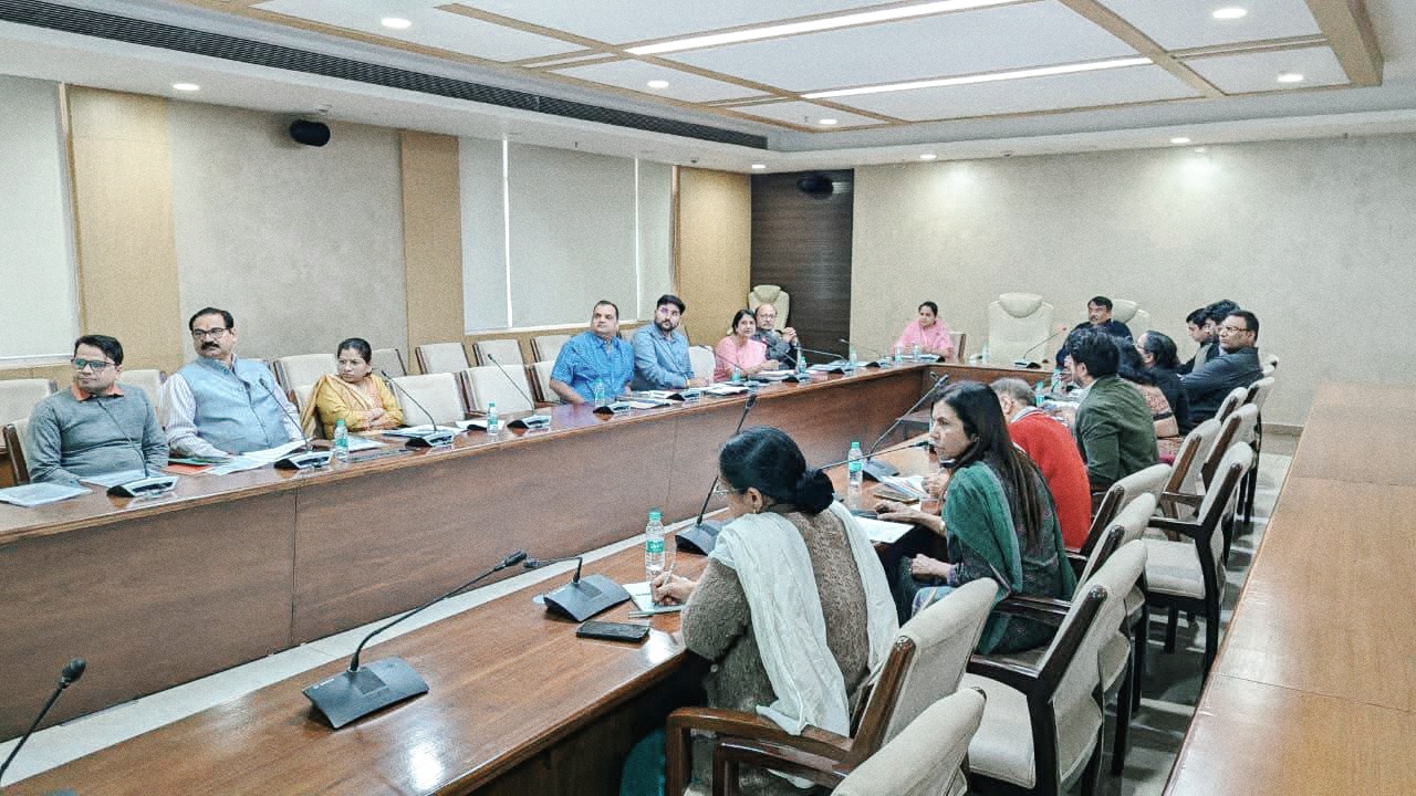 राज्य सुपरवाइजरी बोर्ड की बैठक में कई महत्वपूर्ण निर्णय "पुनरीक्षित मुखबिर पुरस्कार योजना"का प्रचार-प्रसार हो।