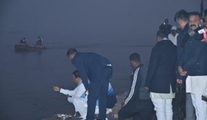 माघ मेला क्षेत्र का उप मुख्यमंत्री ने किया निरीक्षण, संगमतट पर की पूजा-अर्चना।