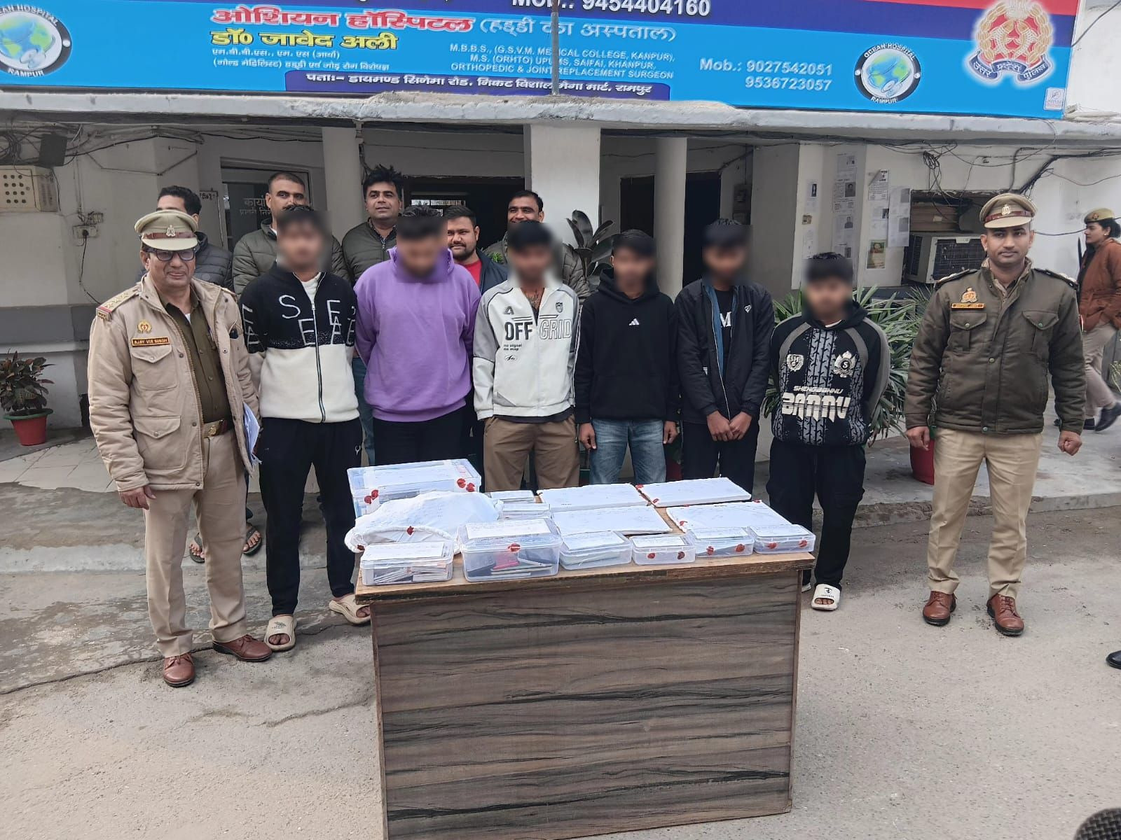 जनपद रामपुर के सिविल लाइन थाने में दर्ज साइबर ठगी के मामले में 6 आरोपी गिरफ्तार।