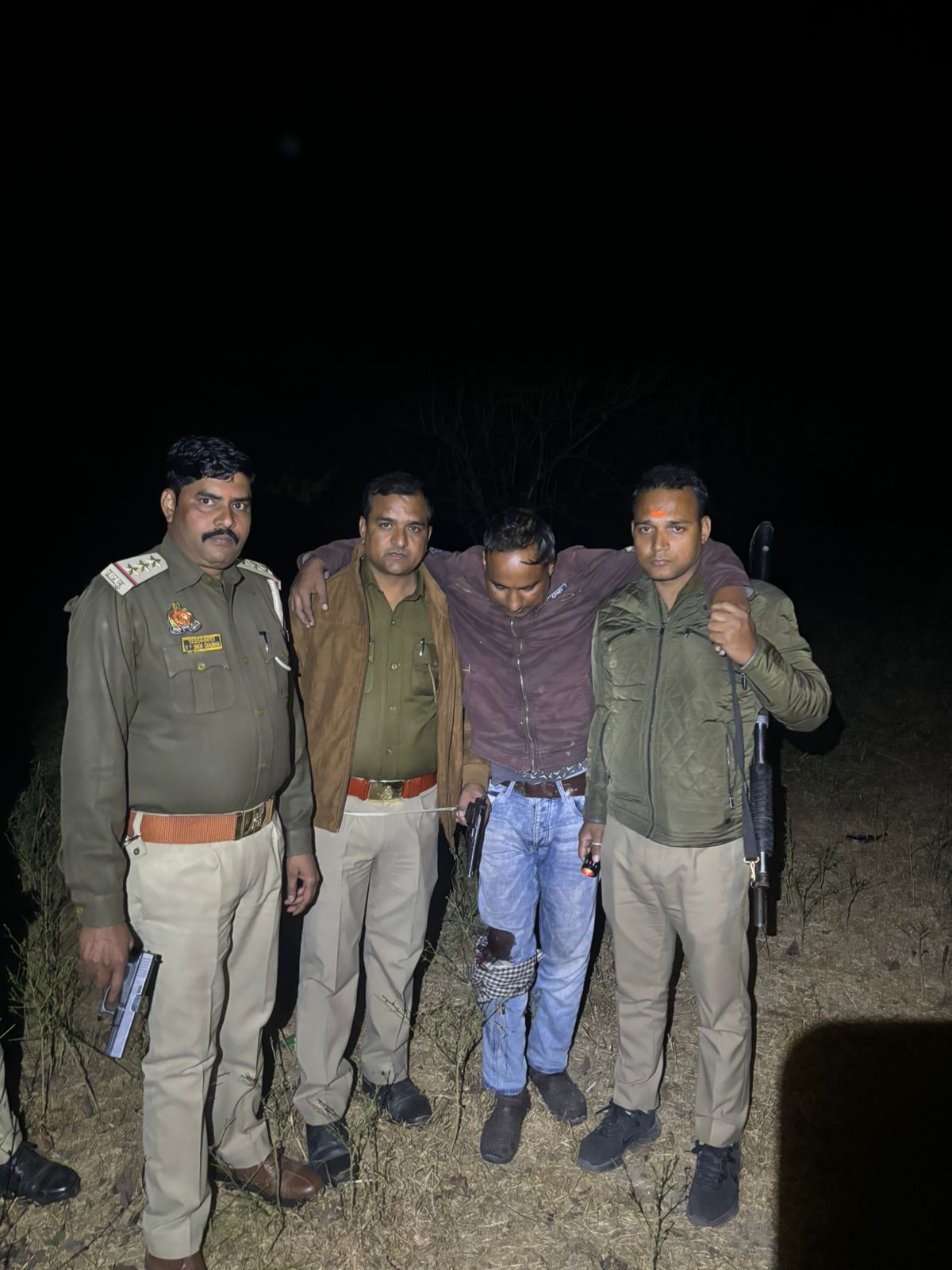 गोकशी अभियुक्तों की सराय अकिल पुलिस से मुठभेड़,एक घायल और एक गिरफ्तार।