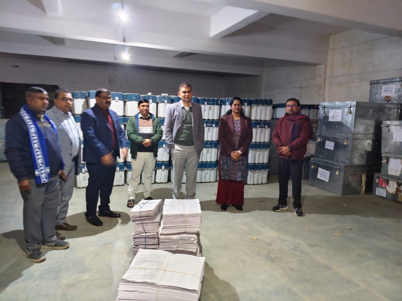 डीएम ने ई. वी. एम. व वी. वी. पैट वेयर हाउस का किया त्रैमासिक निरीक्षण।