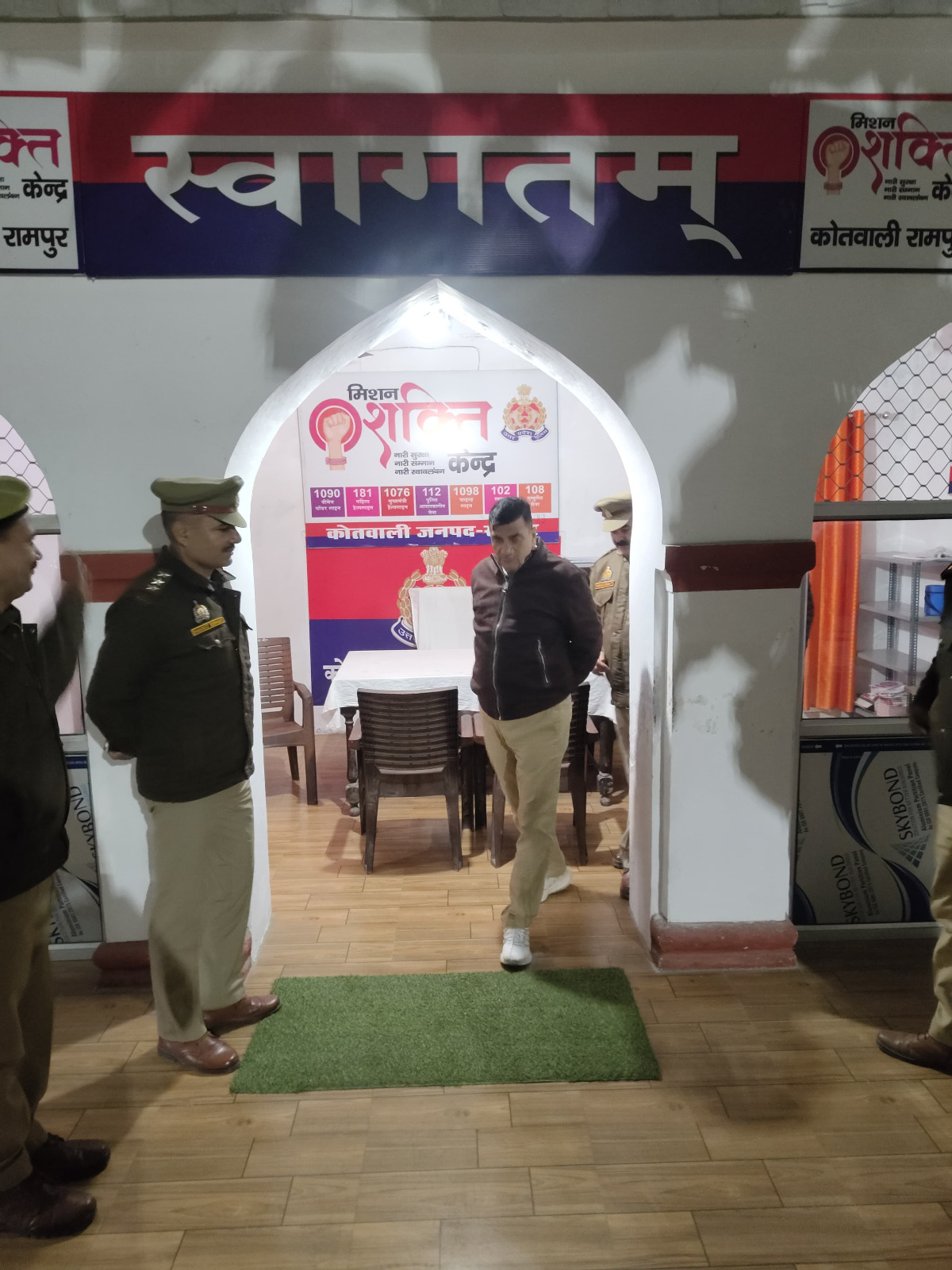 पुलिस अधीक्षक, रामपुर द्वारा थाना कोतवाली का किया गया आकस्मिक निरीक्षण।