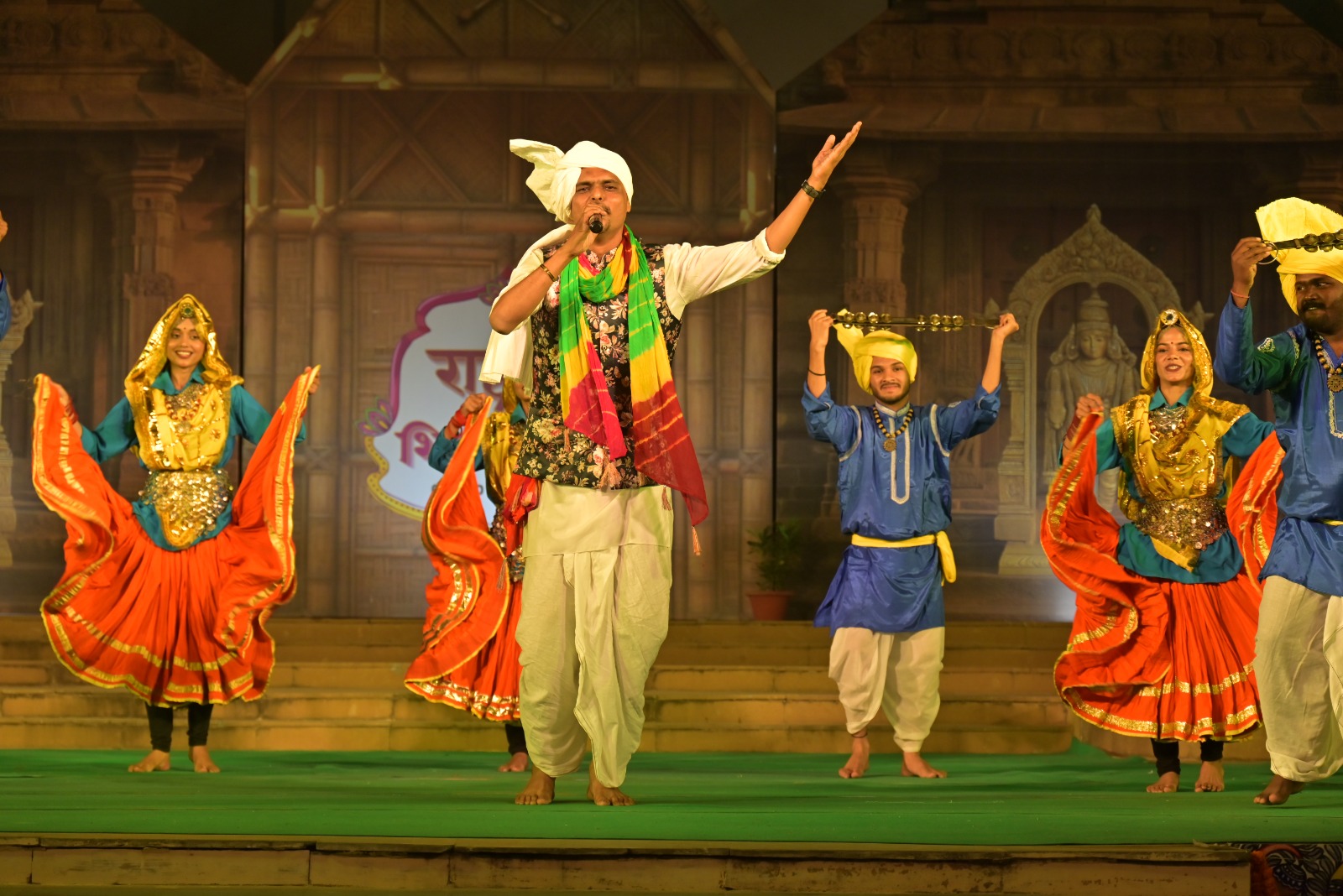 बिहू, राई, फाग और सूफियाना सुरों से सजी शिल्प मेले की दूसरी शाम।