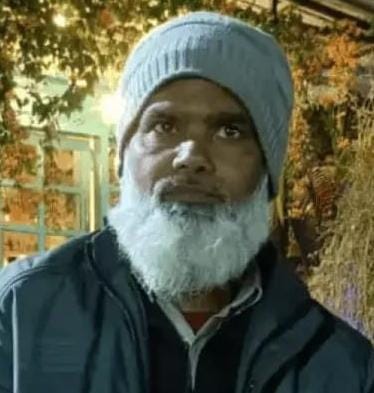 रामपुर में बकरा कारोबारी ने की आत्महत्या पेड़ पर लटका मिला शव, आर्थिक तंगी व बच्चों की गंभीर बीमारी से था परेशान।