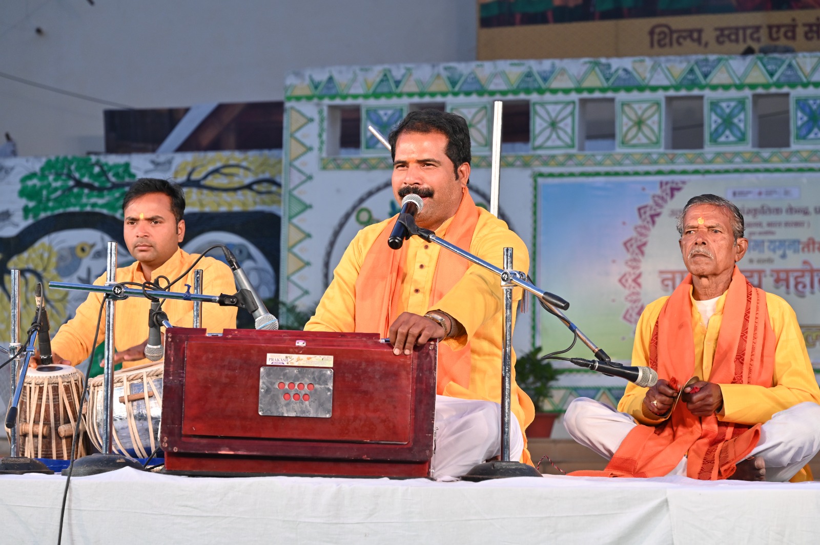 “मन लागो मेरो यार फकीरी में” से गूंज उठा नाद-ब्रह्म शिल्प मेला।