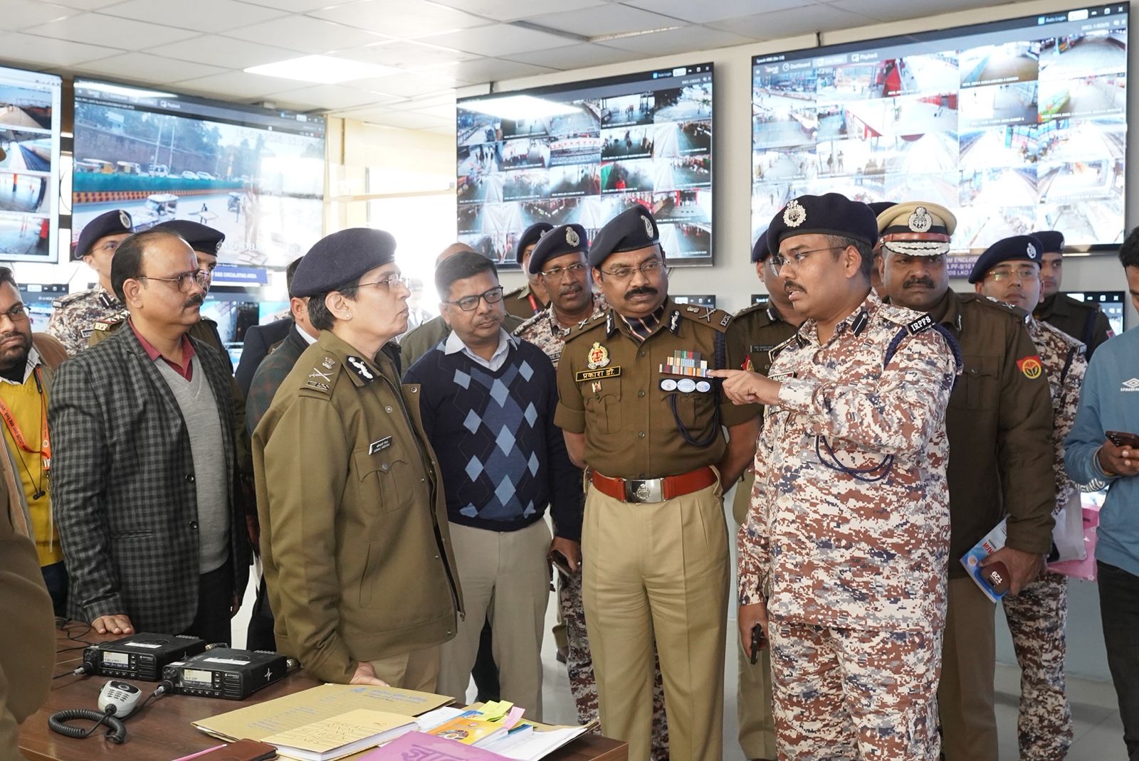 महानिदेशक/रेलवे सुरक्षा बल ने किया झूसी, प्रयागराज छिवकी एवं प्रयागराज जंक्शन का निरीक्षण।