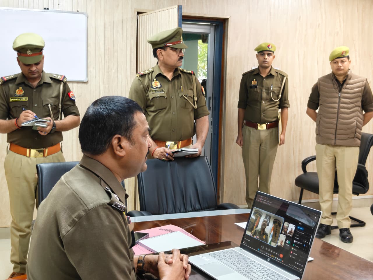 एसपी राजेश कुमार ने फरियादियों की समस्याओं के त्वरित निस्तारण हेतु किया ऑनलाइन संवाद।