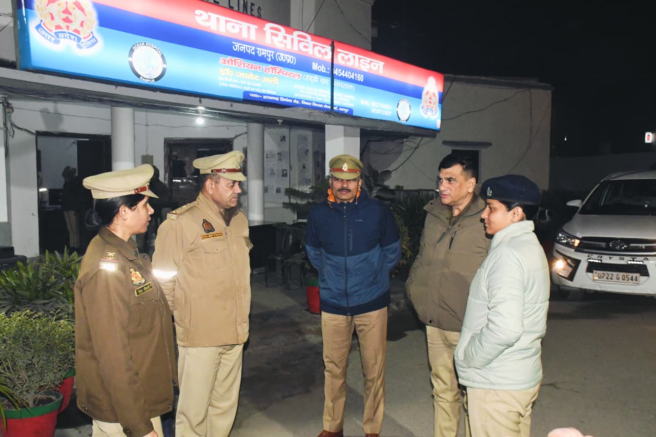 पुलिस अधीक्षक रामपुर ने थाना सिविल लाईन का किया आकस्मिक निरीक्षण।