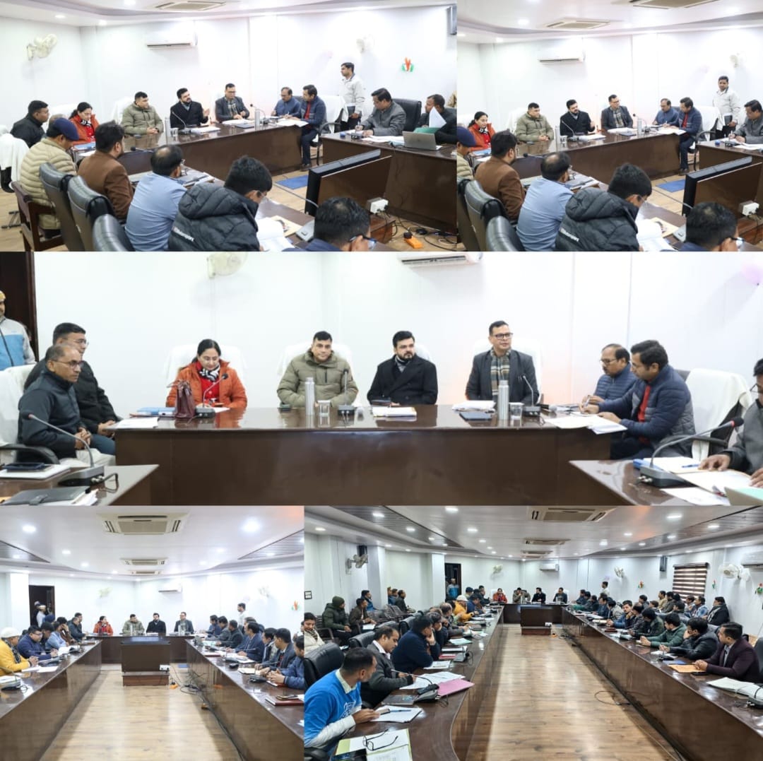 विकास भवन सभागार में पुलिस अधीक्षक रामपुर की उपस्थिति में CM Dashboard.