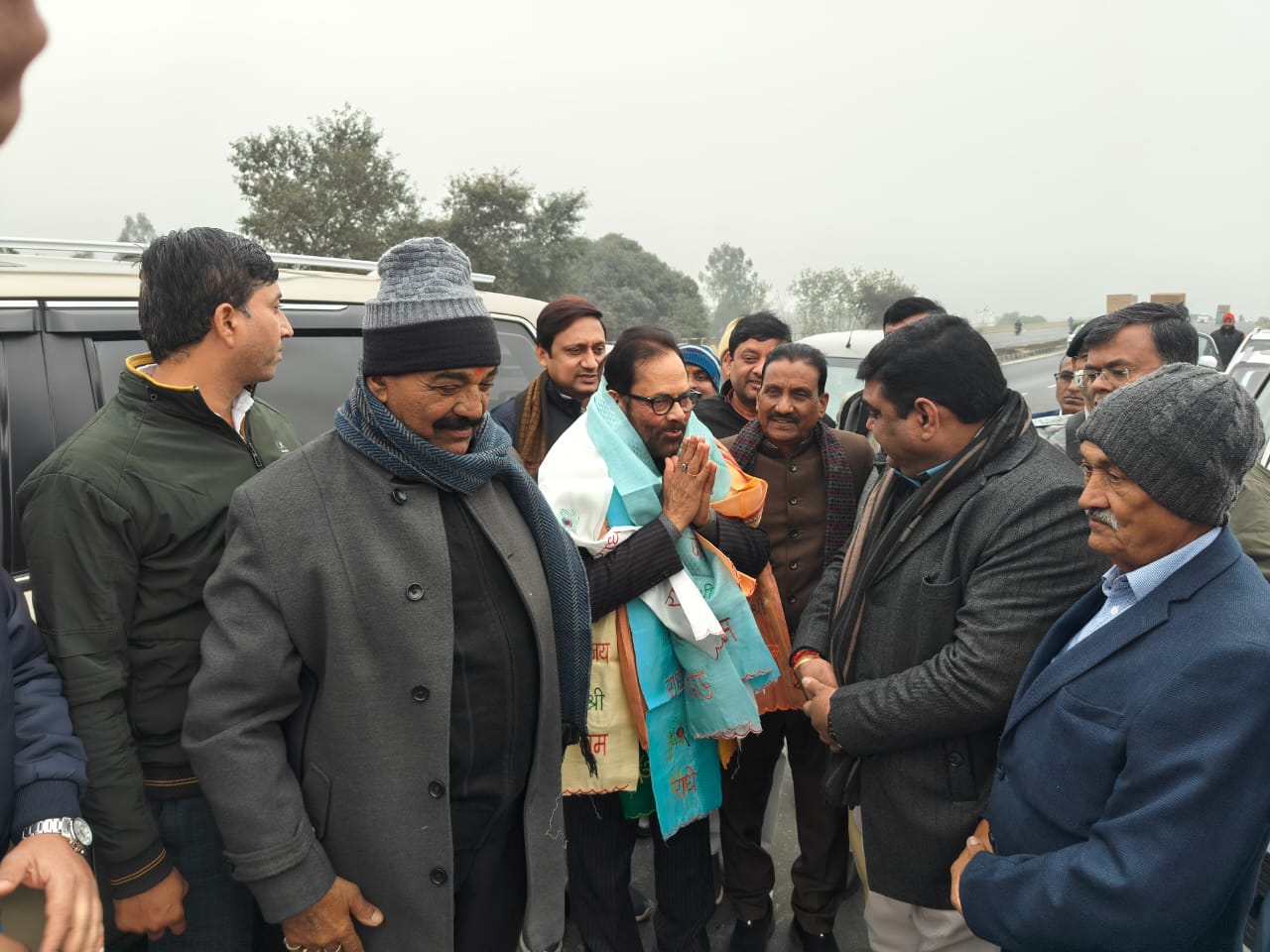 कांग्रेस का बेड़ा गर्क होना तय, डूबते जहाज के साथ जो भी बैठेगा, वह भी डूबेगा"-मुख्तार अब्बास नकवी।