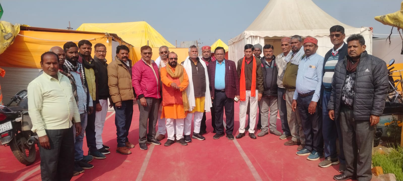 उत्तर प्रदेश लोक निर्माण विभाग फ़ील्ड कर्मचारी वेल्फेयर समिति सम्बद्ध उत्तर प्रदेश राज्य कर्मचारी संयुक्त परिषद के प्रांतीय, मंडल एवं जिला सहित मेला पदाधिकारियों सदस्यों की आवश्यक बैठक माघ मेला कैम्प सेक्टर 1 पुल नम्बर 1 महावीर मार्ग पर सम्पन्न हुई।