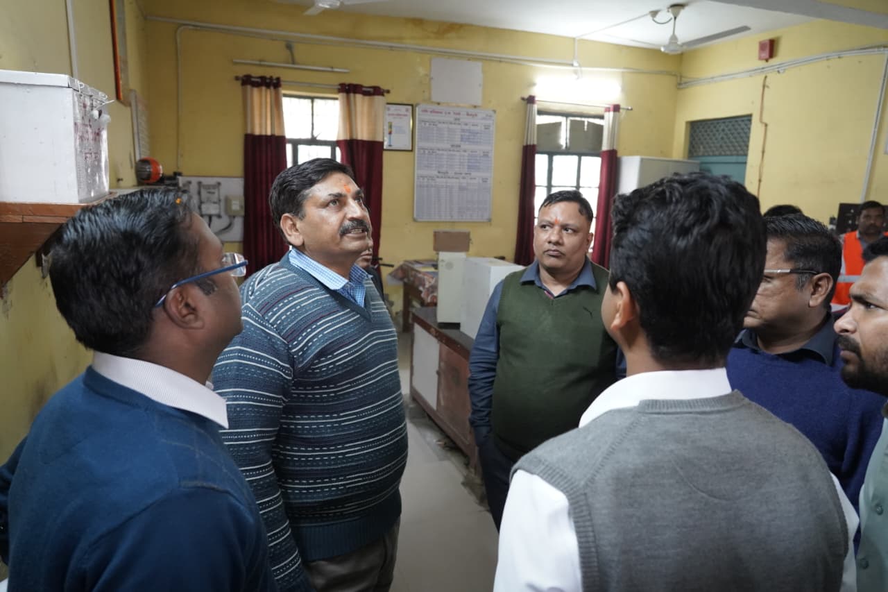 महाप्रबंधक/उत्तर मध्य रेलवे द्वारा टूंडला–फर्रुखाबाद–इटावा–टूंडला खंड का विंडो-ट्रेलिंग निरीक्षण किया।