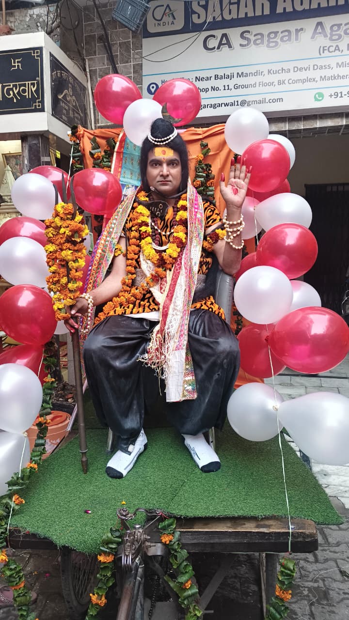 रामपुर में उमड़ा आस्था का सैलाब, शिव भक्ति में सराबोर हुई “शिव बारात”।