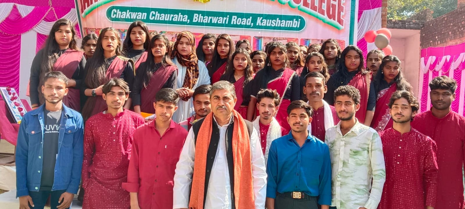 जनहितकारी इंटरमीडिएट कॉलेज में दसवीं–बारहवीं के छात्र-छात्राओं का विदाई समारोह सम्पन्न।