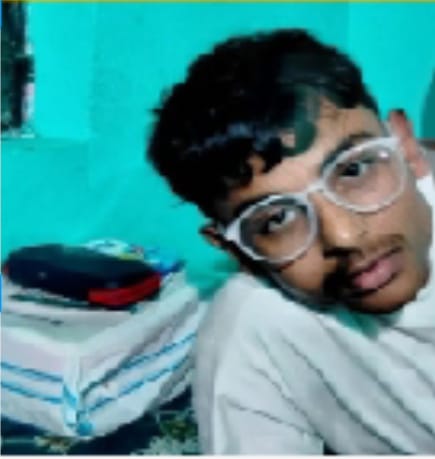 परिजनों ने रील वीडियो देखने से रोका तो 9 के छात्र ने पंखे से लटक कर दी अपनी जान।