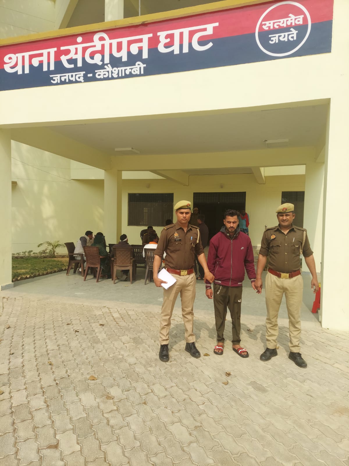 संदीपनघाट पुलिस ने दुष्कर्म करने वाले वांछित अभियुक्त को किया गिरफ्तार।