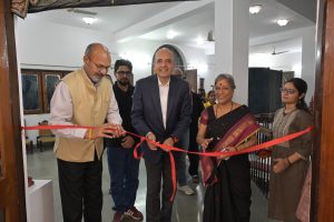 नाटक ‘माधवी’ में दिखा स्त्री संघर्ष की मार्मिक कथा।