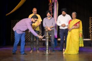 “टूटते रिश्ते, लालच और नशे की त्रासदी को उजागर करता नाटक ‘कनक दी बल्ली’”।