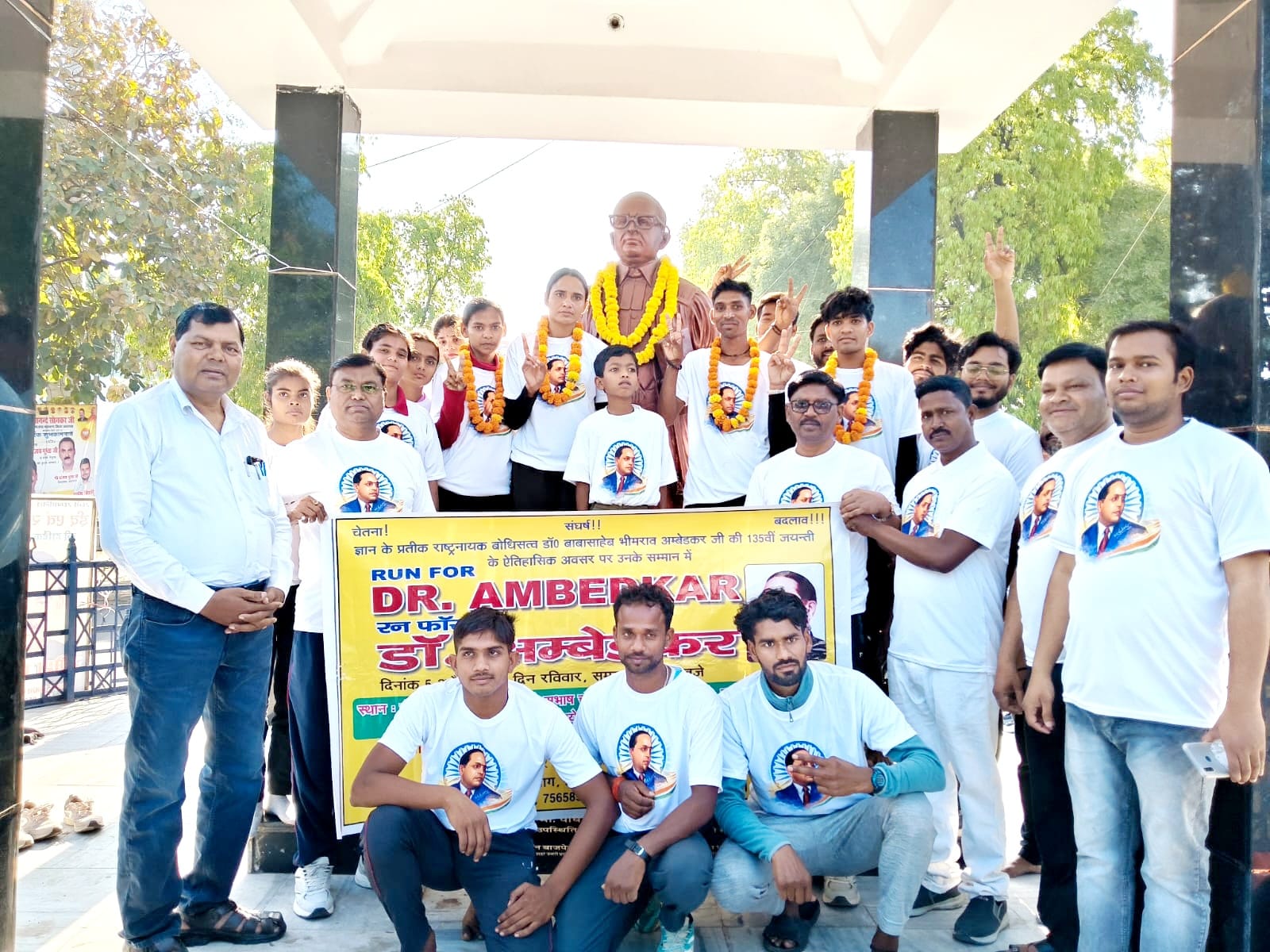 रेबी पाल बालिका और करन निषाद बालक वर्ग से रहे प्रथम रनअप।