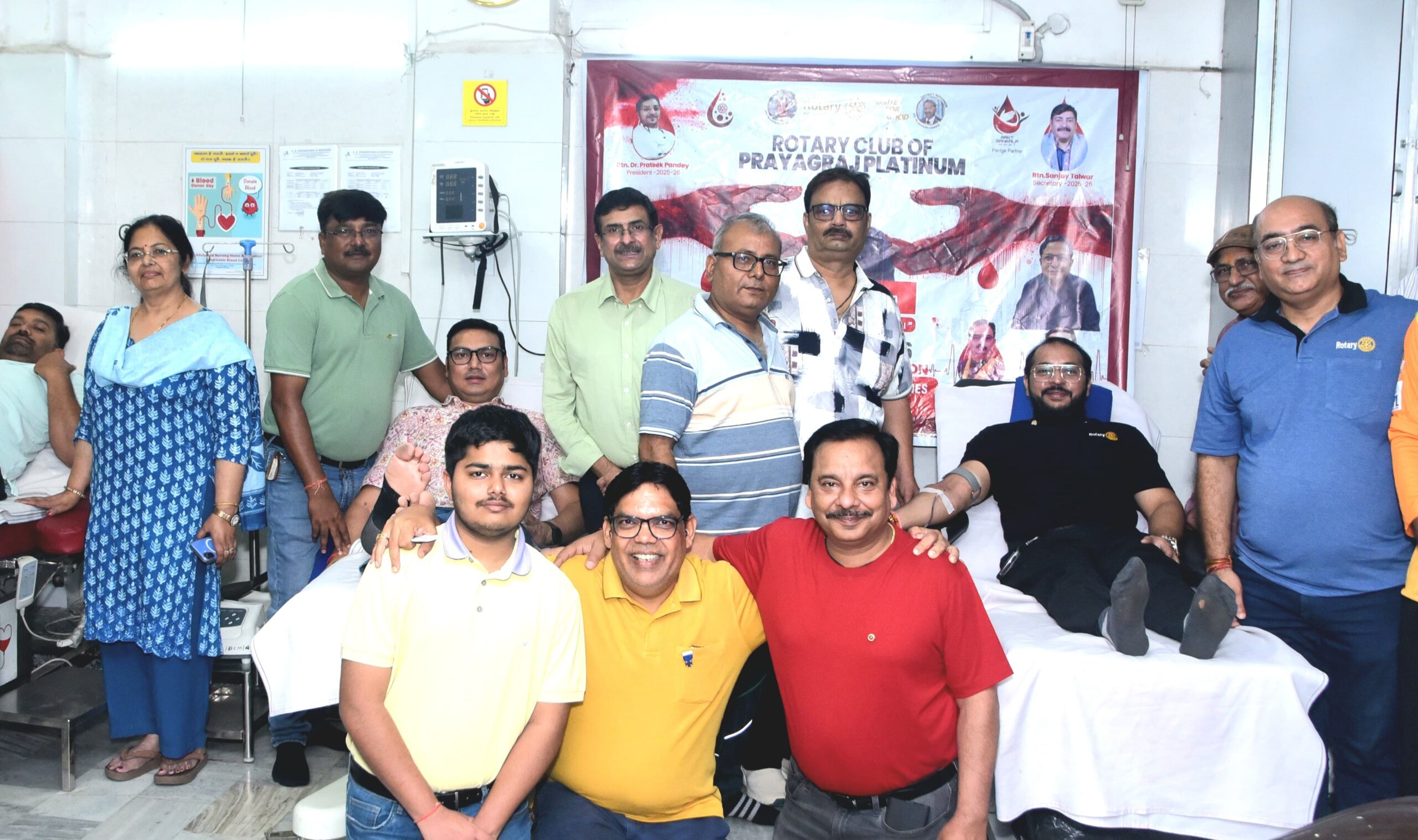 रोटरी प्लैटिनम ने फिर रचा इतिहास : 150 यूनिट रक्तदान के ऐतिहासिक अभियान में दूसरी बार हुआ 75 यूनिट रक्तदान।