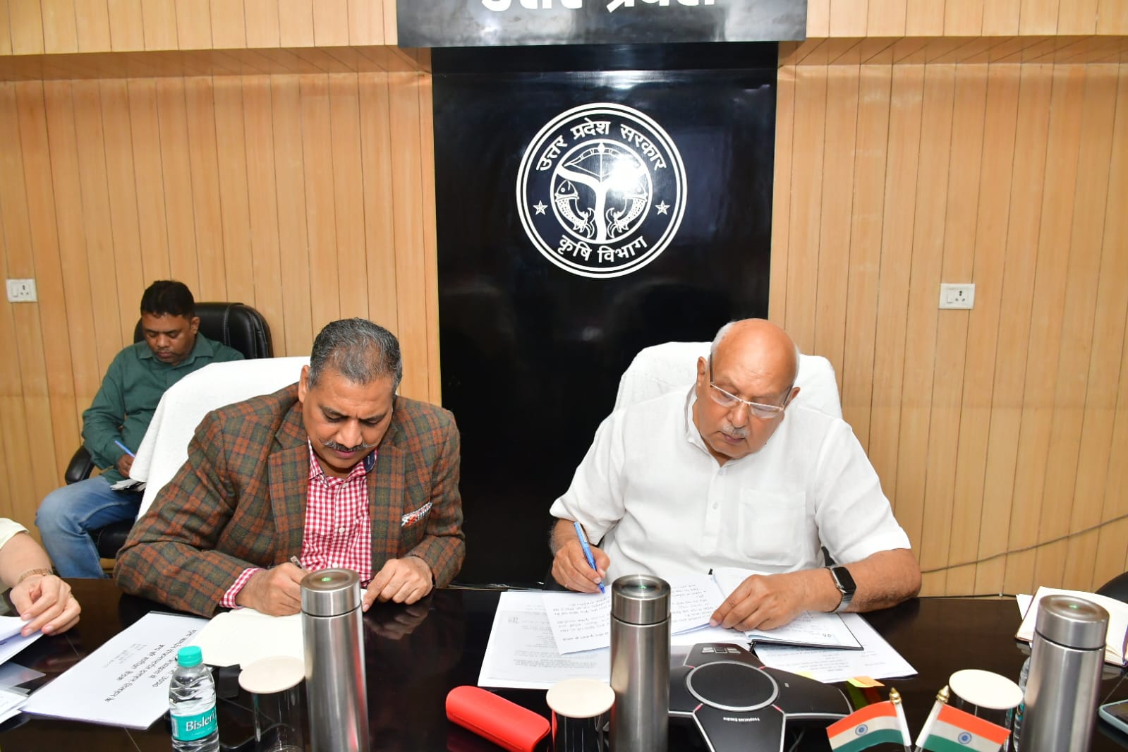 कृषि मंत्री ने रबी फसलों के खरीद केंद्रों की सुस्त कार्यप्रणाली पर जताई कड़ी नाराजगी।