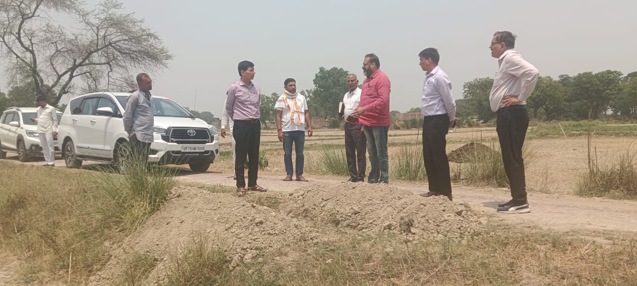 माइनर की तत्काल जांच कराते हुए आवश्यक मरम्मत एवं सफाई कार्य कराया जाए- सीडीओ कौशांबी।