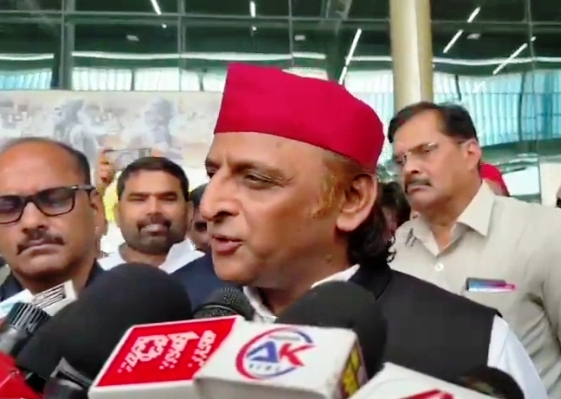 देश के लिए संकट सिर्फ एक है उसका नाम भाजपा -अखिलेश यादव।