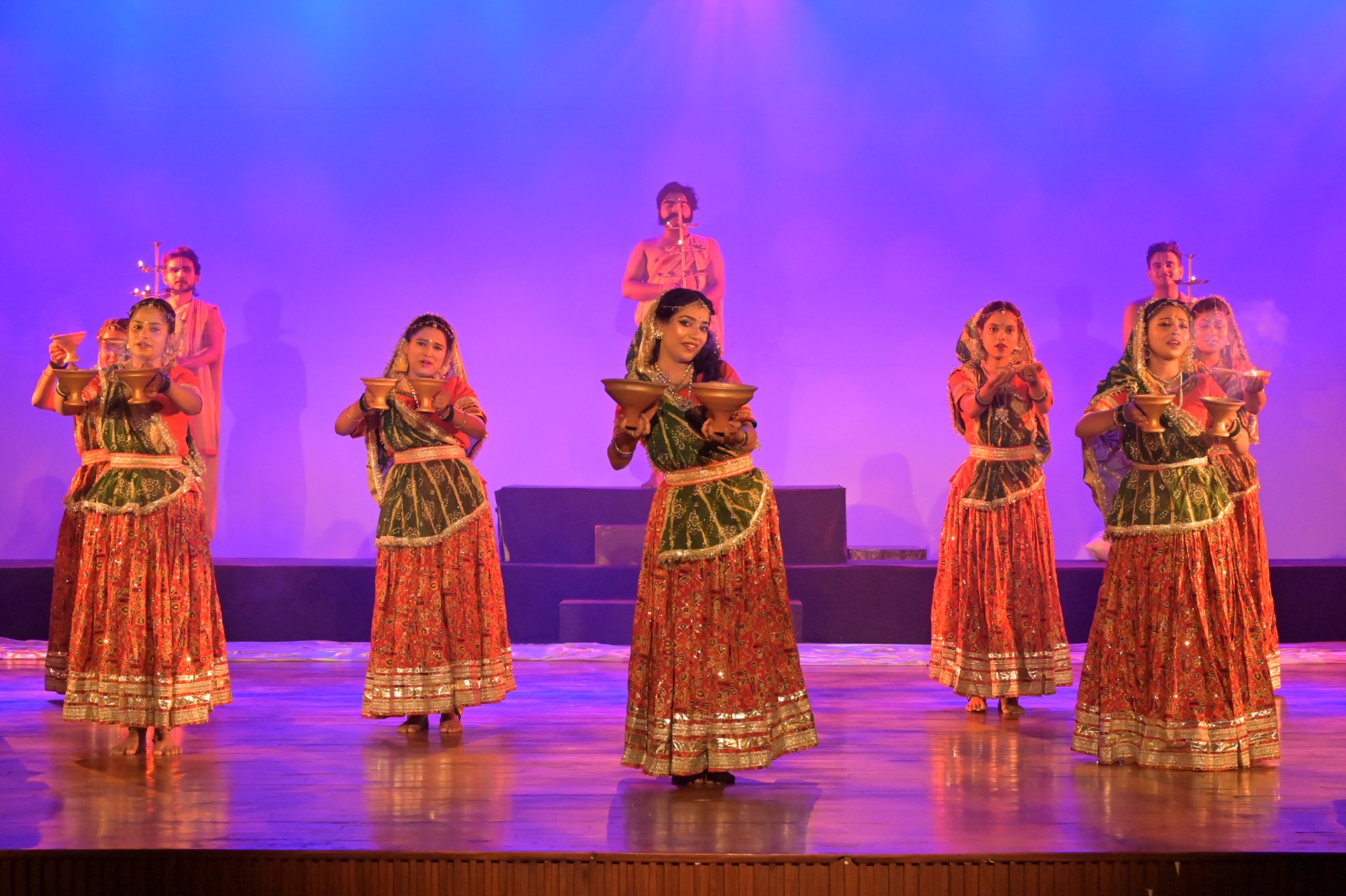 नाटक 'शिप्रा' ने जगाई नदी संरक्षण की अलख, तीन दिवसीय जनजातीय उत्सव को हुआ आगाज। 