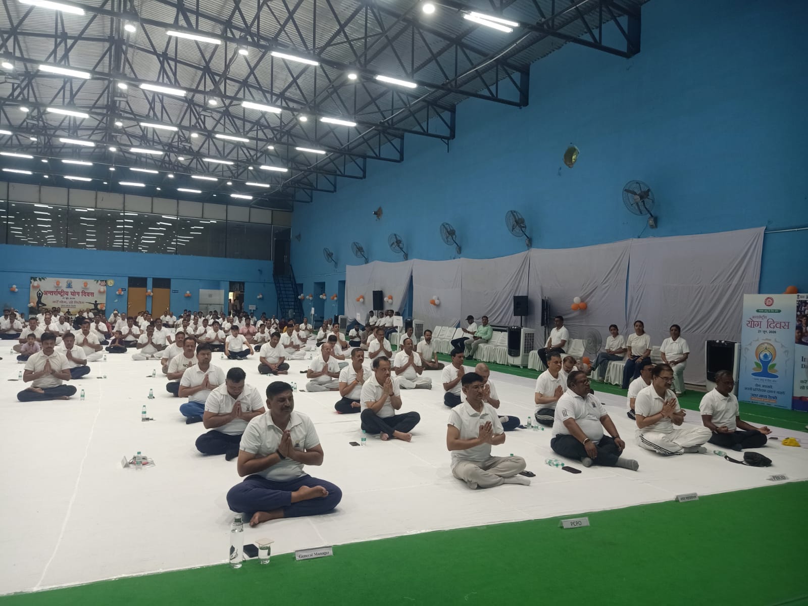 उत्तर मध्य रेलवे, मुख्यालय में 12वां अन्तर्राष्ट्रीय योग दिवस उत्साहपूर्वक आयोजित।