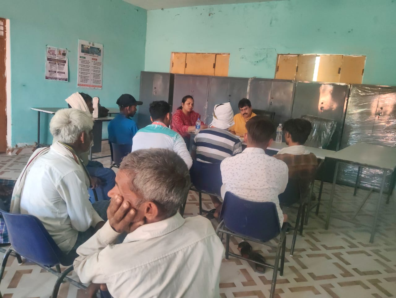 एसडीएम चायल ने ग्राम घूरी में भूमि विवाद की शिकायतों का मौके पर ही कराया निस्तारण।