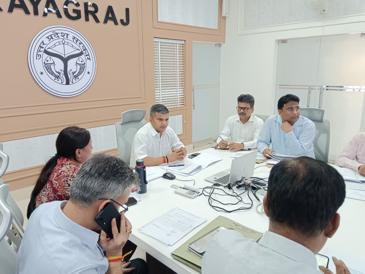 जिलाधिकारी Prayagraj के अध्यक्षता में जिला पोषण/कन्वर्जेंस समिति की बैठक आयोजित की गई।