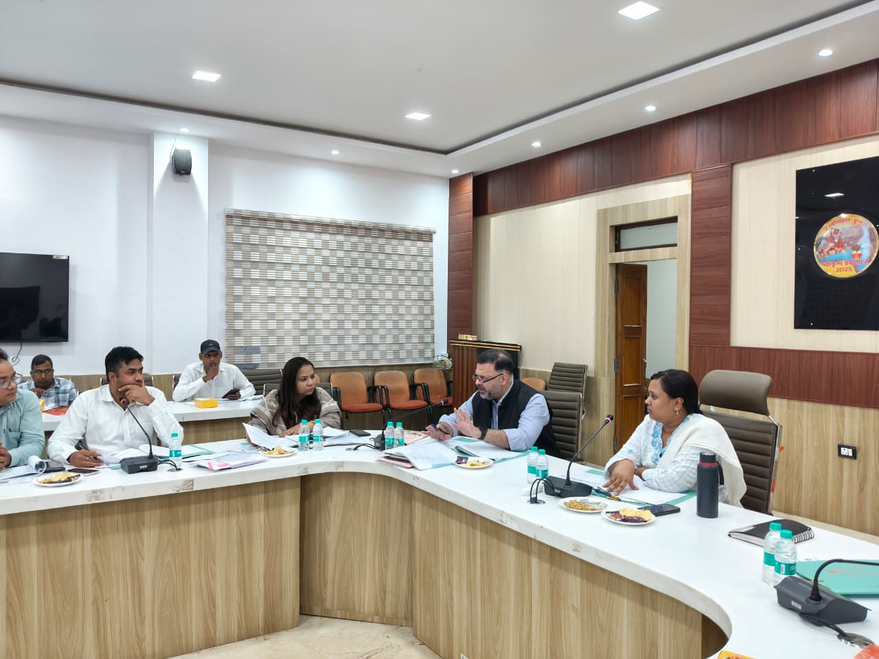 मुख्य विकास अधिकारी की अध्यक्षता में विशेष जिला सलाहकार समिति एवं जिला स्तरीय समीक्षा समिति की समीक्षा बैठक संपन्न।