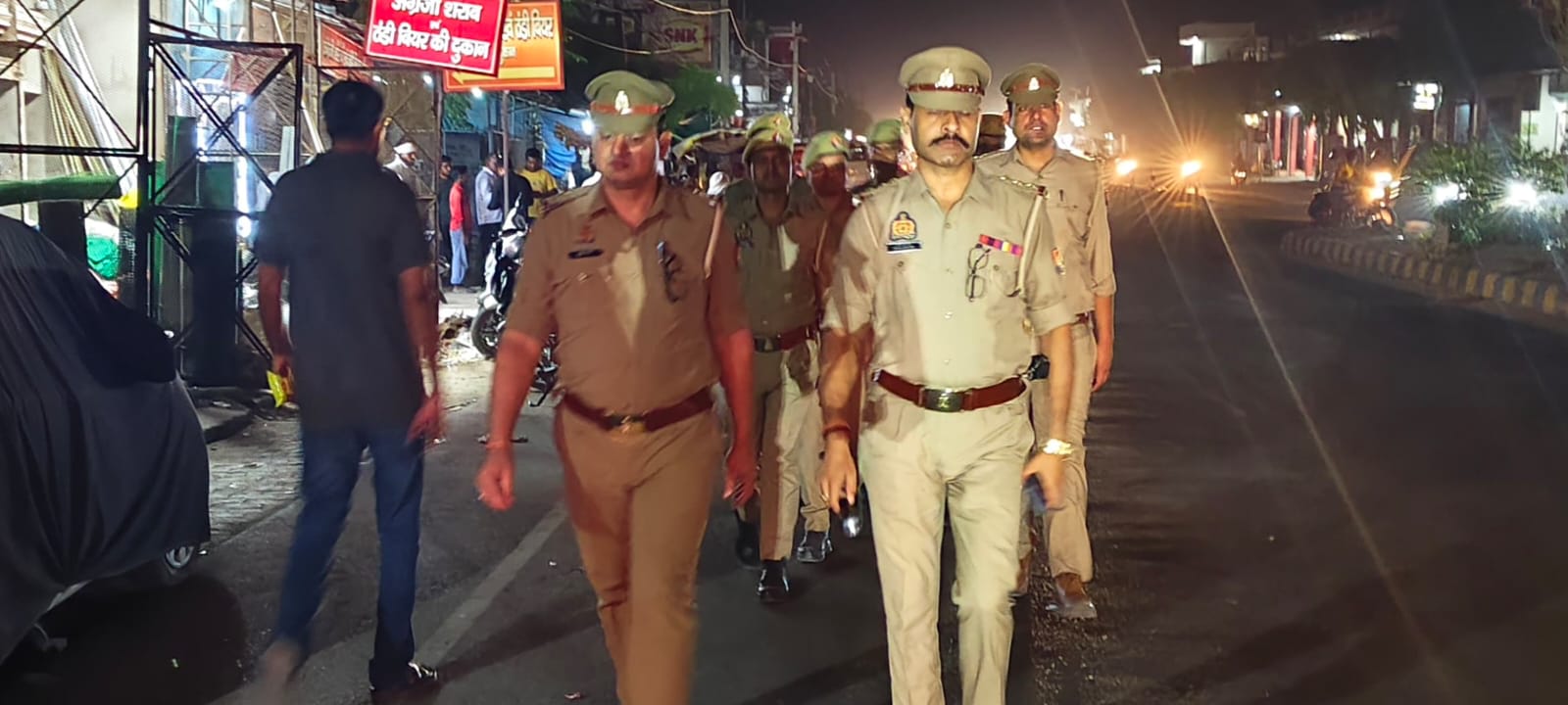 हिस्ट्रीशीटरों का सत्यापन अभियान, क्षेत्र के विभिन्न गांवों मे थानाध्यक्ष पुरामुफ्ती व एसएसआई का व्यापक गश्त।