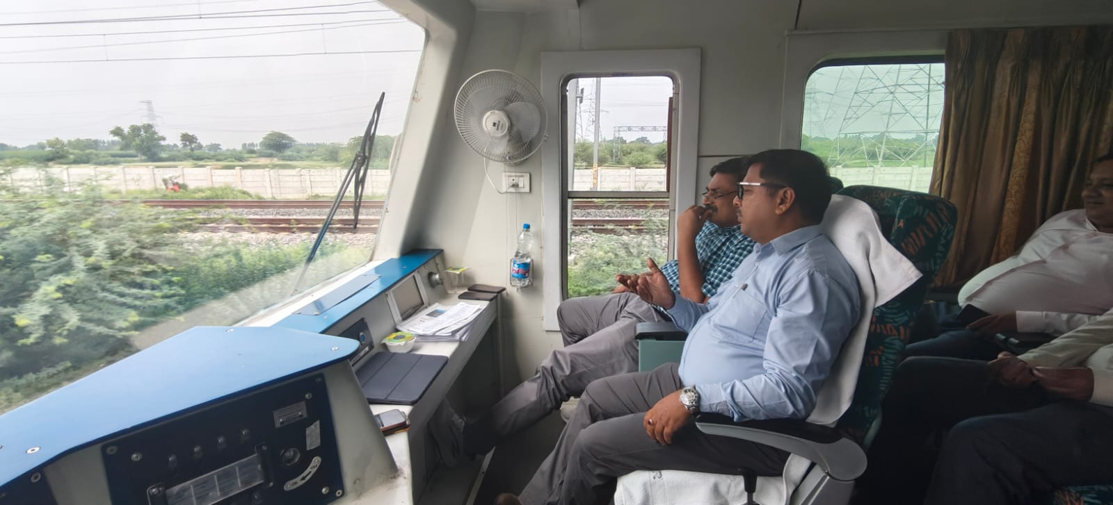 महाप्रबंधक, उत्तर मध्य रेलवे ने टूंडला–हरदुआगंज रेलखंड का विंडो ट्रेलिंग एवं हरदुआगंज यार्ड का किया निरीक्षण।