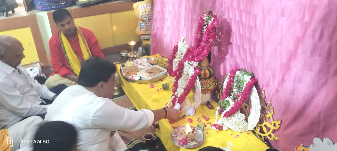 विधि विधान पूर्वक हुआ भगवान जगन्नाथ जी मुकुट एवं नील चक्र पूजन।