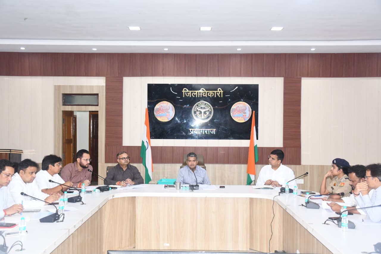 छात्र-छात्राओं की सुरक्षा एवं अनावश्यक जाम से निजात दिलाने हेतु विद्यालयों के प्रबन्धक/प्रधानाचार्यों के साथ जिला विद्यालय यान परिवहन सुरक्षा समिति की बैठक सम्पन्न।