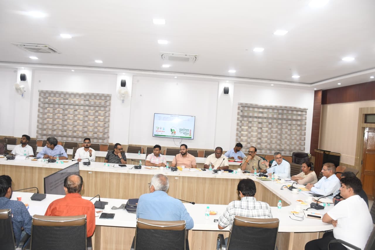 वृक्षारोपण महाअभियान को सफल बनाने के लिए प्रमुख सचिव सहकारिता/नोडल अधिकारी प्रयागराज ने बैठक कर परखी वृक्षारोपण महाअभियान की तैयारी।