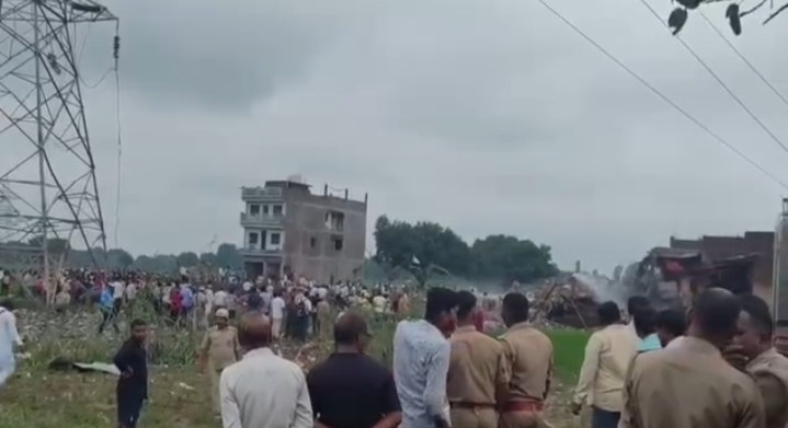 कौशांबी जनपद में अवैध पटाखा फैक्टी में हुआ धमाका।