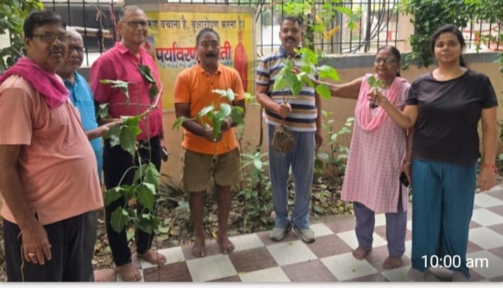माँ तारा देवी के पुण्य स्मृति तथा स्व0 लाल बहादुर शास्त्री, महात्मा गाँधी जी के जन्म दिवस पर किया गया वृक्षारोपण। 