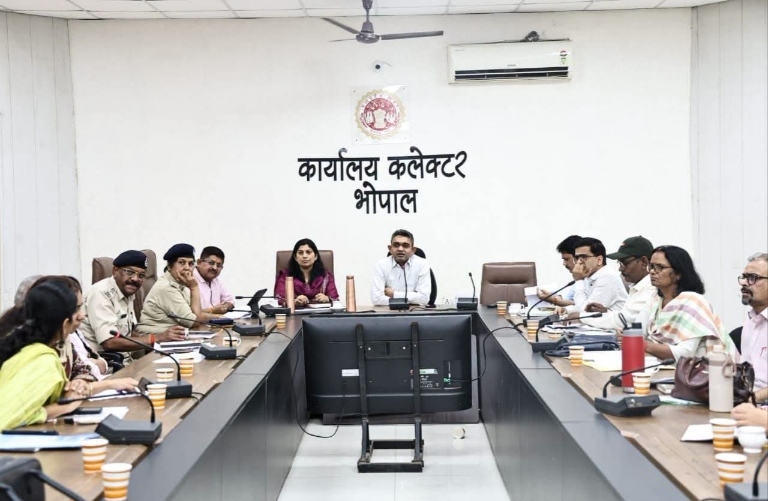 डेंगू नियंत्रण के लिए संयुक्त सर्वे के निर्देश जिला स्वास्थ्य एवं पोषण समिति की संयुक्त बैठक सम्पन्न